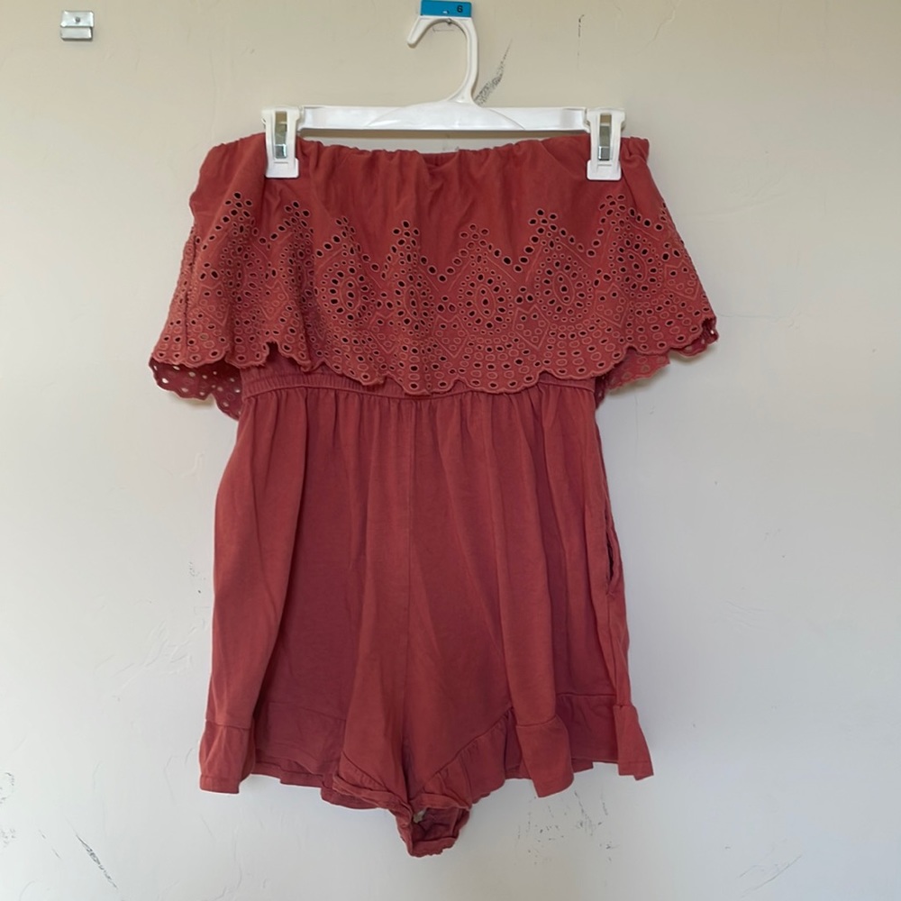 american eagle. size S/M. pink/orange